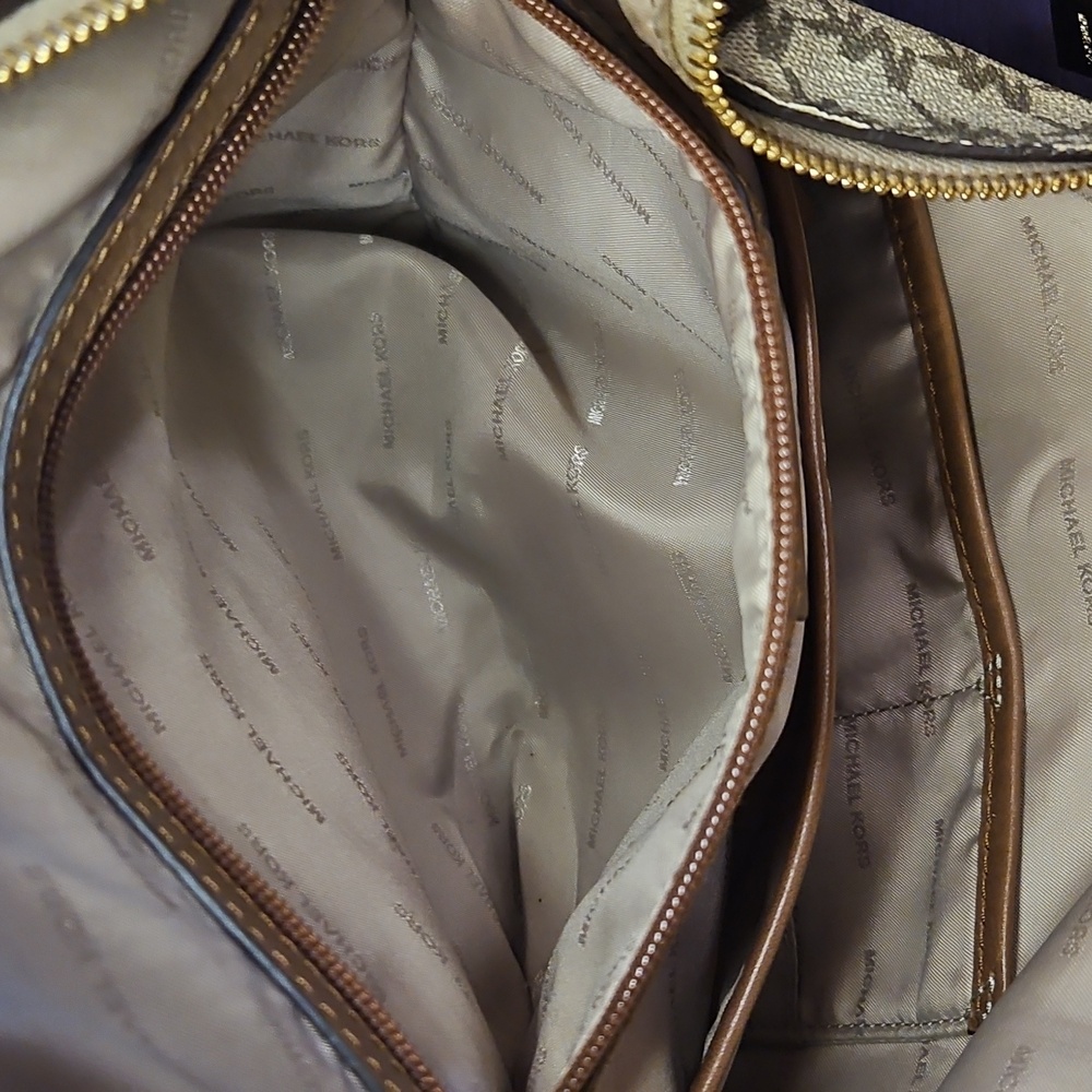 Rare Michael Kors Cream and Brown Logo Bag - Picture 16 of 16
